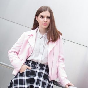 Meet your Posher, Cara